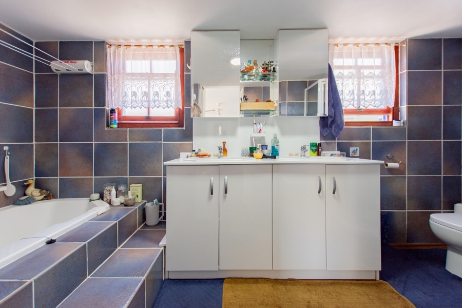 3 Bedroom Property for Sale in Paradise Beach Western Cape